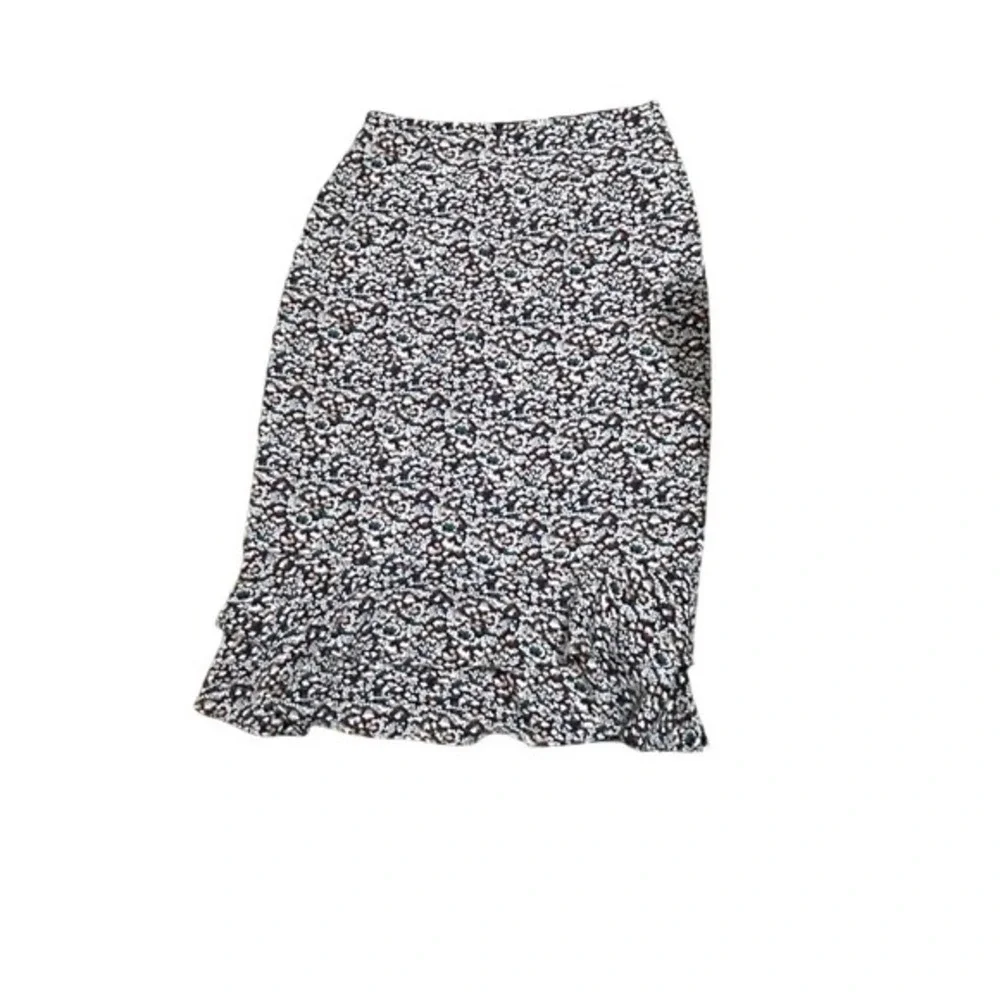 Ann Taylor Floral Midi Skirt‎ Navy Burgundy Ditsy Print Ruffle Hem Size 4 Office